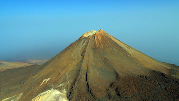 TEIDE, A WORLD BORN OF FIRE